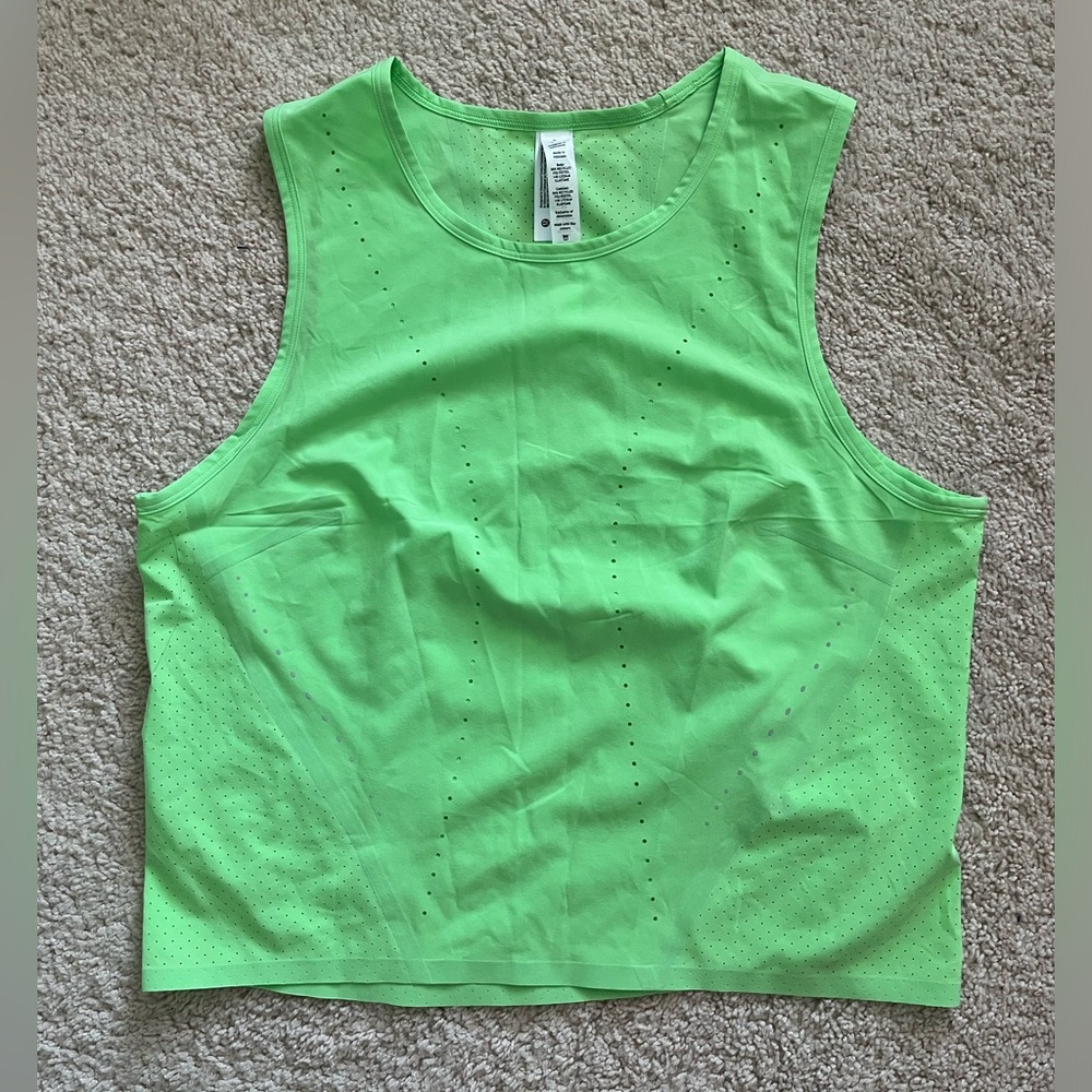 NWOT Lululemon Running Top Green